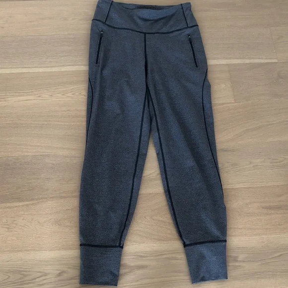 Rare Lululemon Fresh Tracks Pant II (W5AMFS) Luxtreme in Heathered Black, Size 6 - Picture 14 of 17
